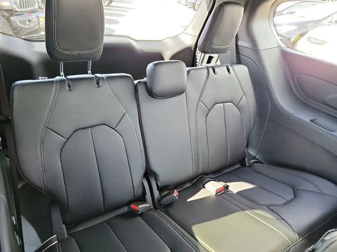New 2025 Chrysler Voyager LX image 14