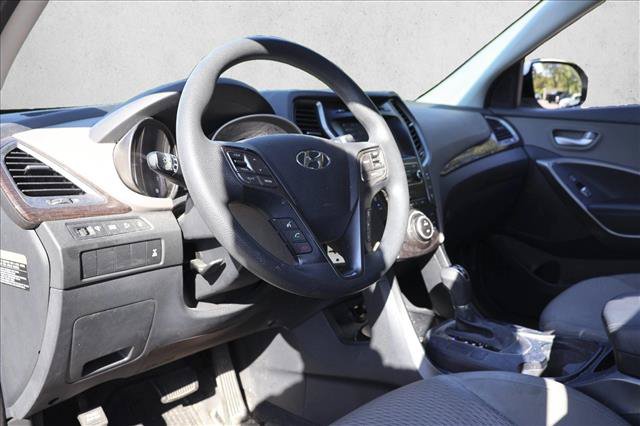 Used 2018 Hyundai Santa Fe SE w/ Cargo Package AWD/4WD image 12