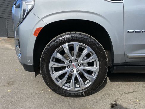 Used 2023 GMC Yukon Denali w/ Denali Reserve Package AWD/4WD image 11
