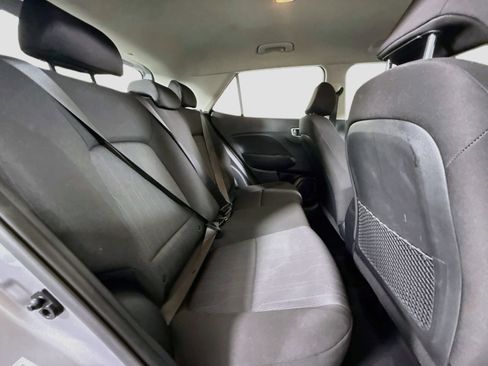 Used 2026 Hyundai Venue SE FWD image 22