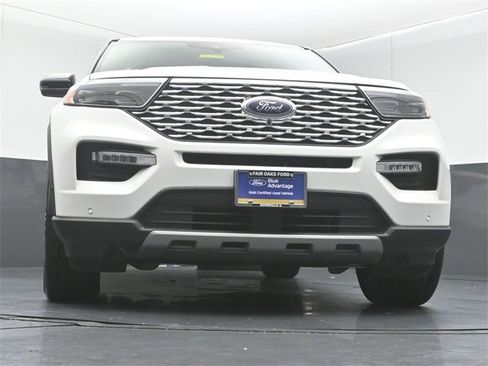 Certified 2022 Ford Explorer Platinum w/ Equipment Group 601A image 38