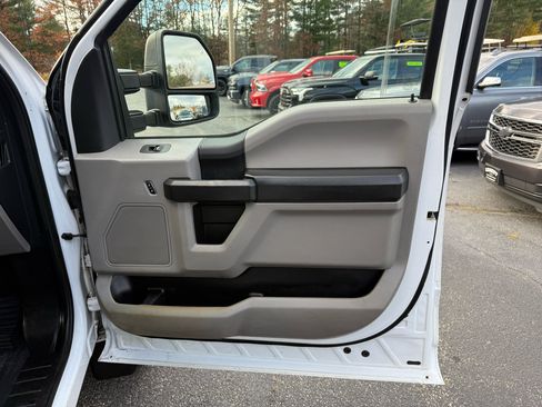 Used 2018 Ford F550 4x4 Crew Cab Super Duty image 26