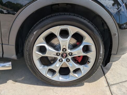 Used 2016 Ford Escape Titanium w/ Equipment Group 301A AWD/4WD image 9
