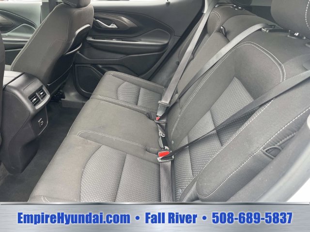 Used 2024 GMC Terrain SLE FWD image 15