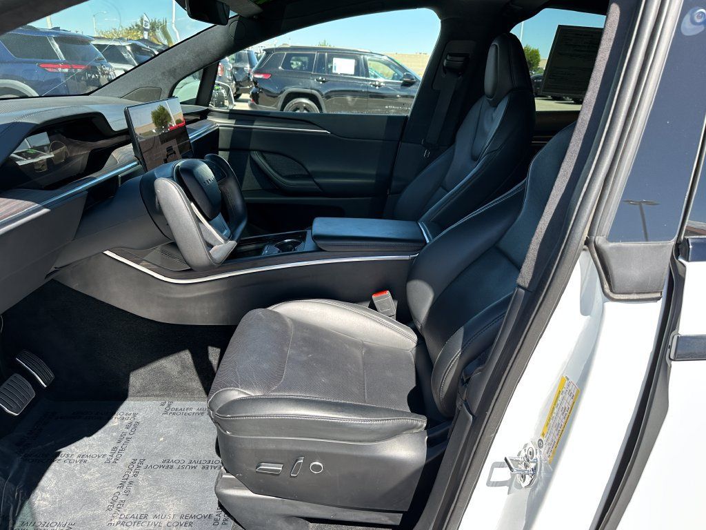 Used 2024 Tesla Model X AWD/4WD image 31