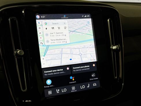 Certified 2023 Volvo XC40 Recharge Ultimate AWD/4WD image 13