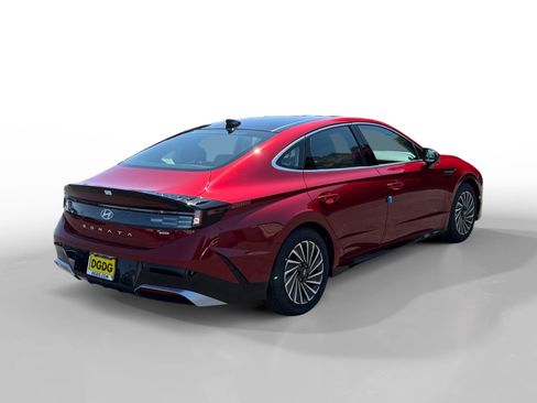 New 2025 Hyundai Sonata Limited image 5