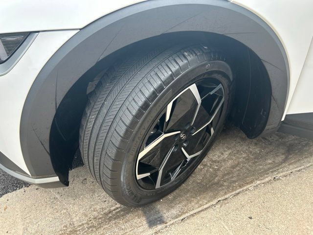 Used 2024 Hyundai Ioniq 5 SEL RWD image 35