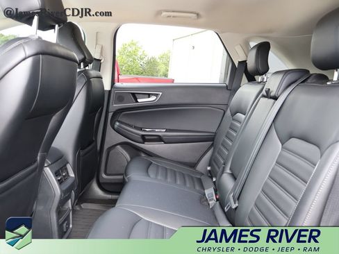 Used 2020 Ford Edge SEL w/ Cold Weather Package FWD image 17