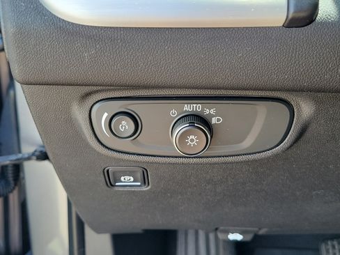 Used 2020 GMC Terrain SLE FWD image 20