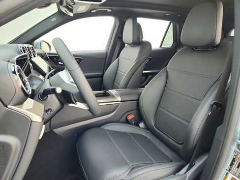 New 2026 Mercedes-Benz GLC 300 image 17