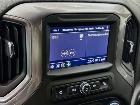 Used 2023 Chevrolet Silverado 1500 Custom AWD/4WD image 15