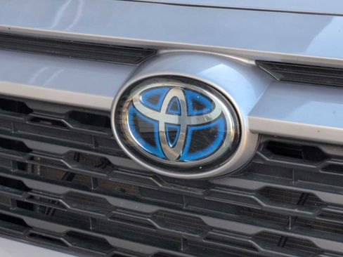 Used 2024 Toyota RAV4 LE AWD/4WD image 12