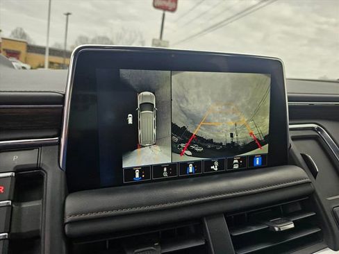 Used 2022 Chevrolet Suburban High Country image 33