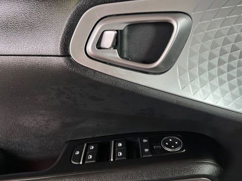 Certified 2023 Kia Soul LX w/ LX Technology Package image 16