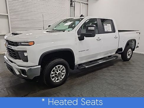 Used 2025 Chevrolet Silverado 2500 LT w/ Convenience Package image 5