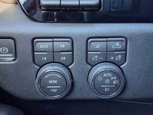 New 2026 Chevrolet Silverado 1500 LTZ w/ LTZ Premium Texas Edition AWD/4WD image 13