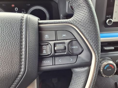 Used 2025 Toyota Tacoma TRD Off-Road image 14