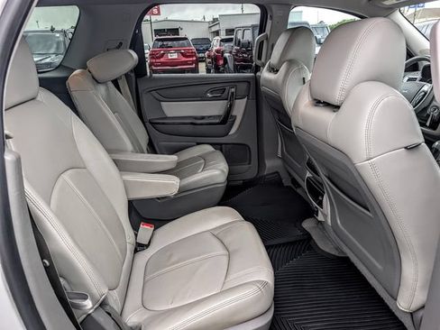 Used 2016 GMC Acadia SLT FWD image 14