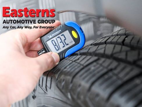 Used 2020 Toyota C-HR LE image 27