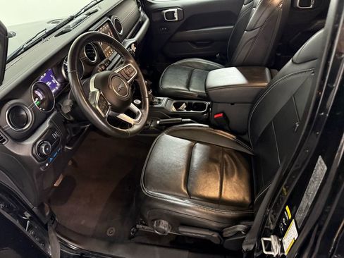 Used 2023 Jeep Wrangler Unlimited Sahara w/ Cold Weather Group image 22