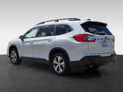 Used 2023 Subaru Ascent Premium w/ Convenience Package AWD/4WD image 6