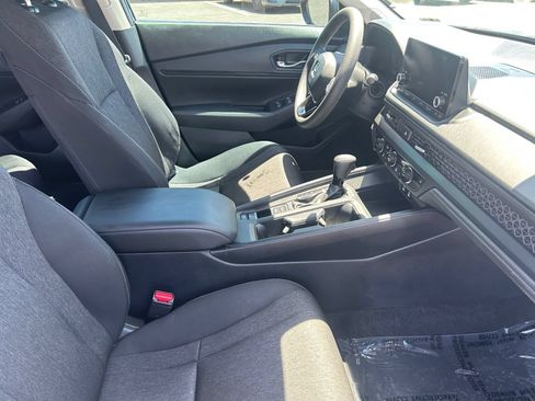 Used 2023 Honda Accord EX image 13