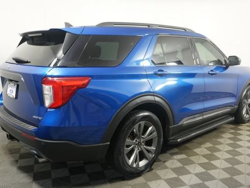 Used 2021 Ford Explorer XLT w/ Equipment Group 202A AWD/4WD image 3