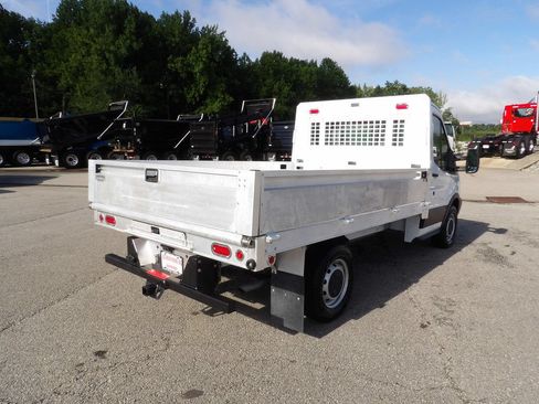 Used 2019 Ford Transit 250 138 RWD image 7