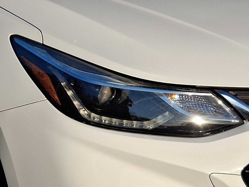 Used 2018 Chevrolet Cruze Premier image 9