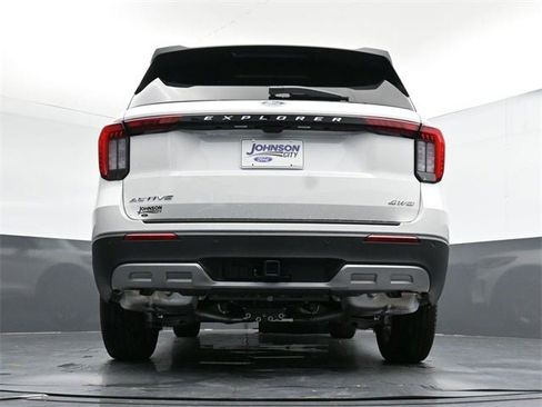 New 2025 Ford Explorer Active w/ Active Comfort Package image 33