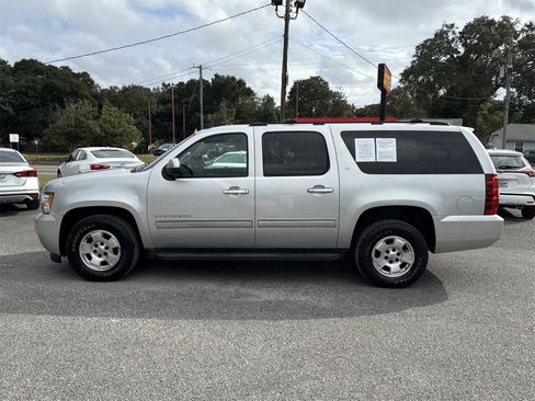 Used 2012 Chevrolet Suburban LT w/ Luxury Package image 3