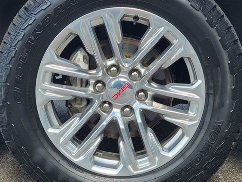 Used 2022 GMC Yukon SLT AWD/4WD image 17