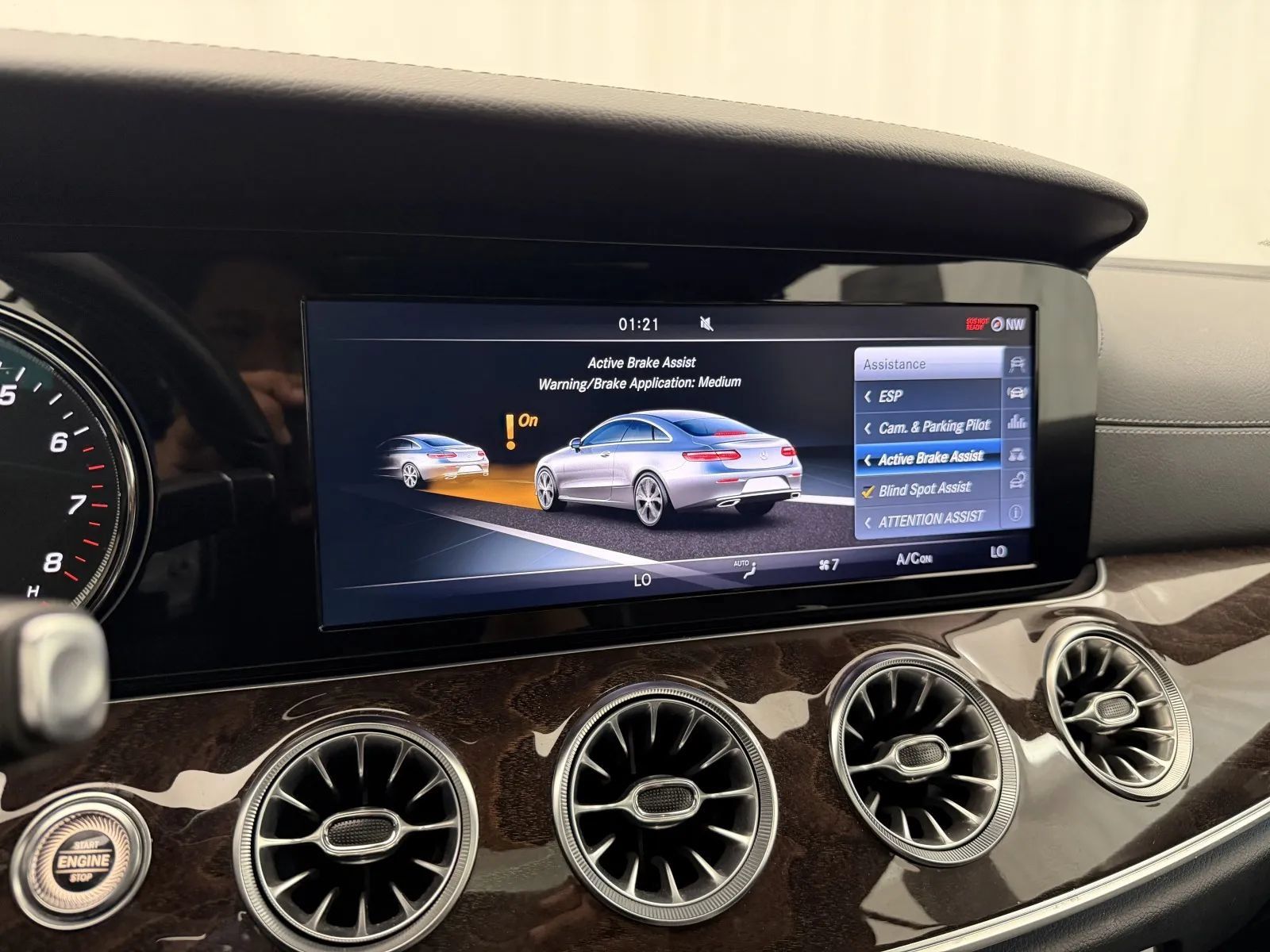 Used 2018 Mercedes-Benz E 400 4MATIC Coupe image 31