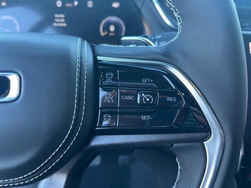 New 2025 Jeep Grand Cherokee L Overland image 23