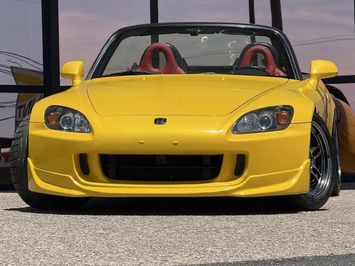 Used 2002 Honda S2000 image 2