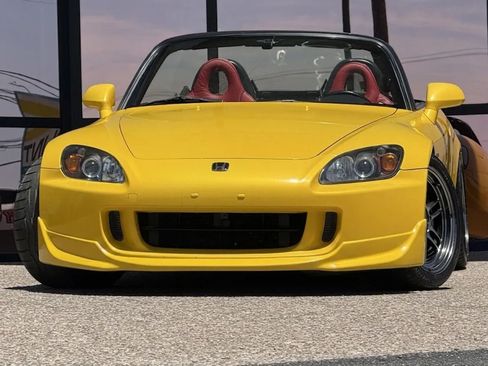 Used 2002 Honda S2000 image 2