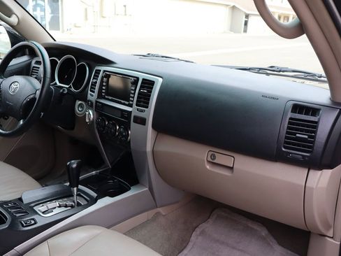 Used 2008 Toyota 4Runner Limited image 17