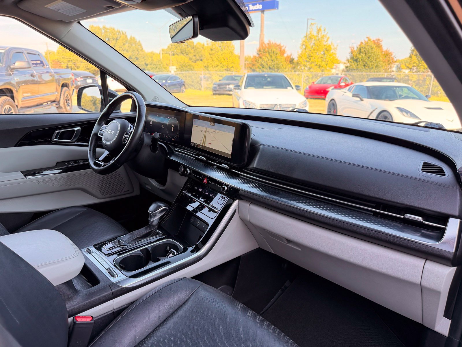 Used 2022 Kia Carnival SX Prestige FWD image 41