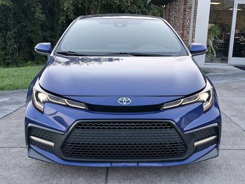Used 2021 Toyota Corolla SE w/ SE Premium Package FWD image 2