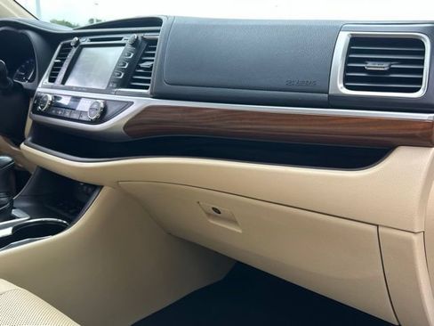 Used 2018 Toyota Highlander Limited Platinum w/ Protection Package #3 AWD/4WD image 26