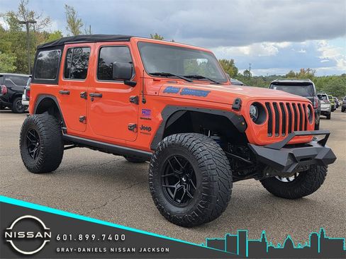 Used 2019 Jeep Wrangler Unlimited Sahara w/ Uconnect 4C Nav & Sound Group image 1