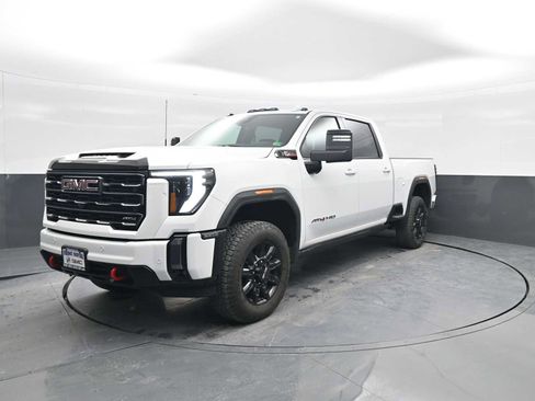 Used 2024 GMC Sierra 2500 AT4 w/ AT4 Premium Plus Package image 4