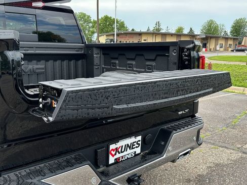 New 2026 GMC Sierra 1500 SLT w/ SLT Premium Plus Package AWD/4WD image 44