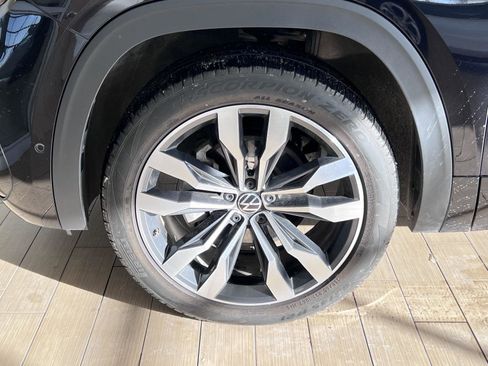 Used 2022 Volkswagen Atlas Cross Sport SEL Premium R-Line image 17