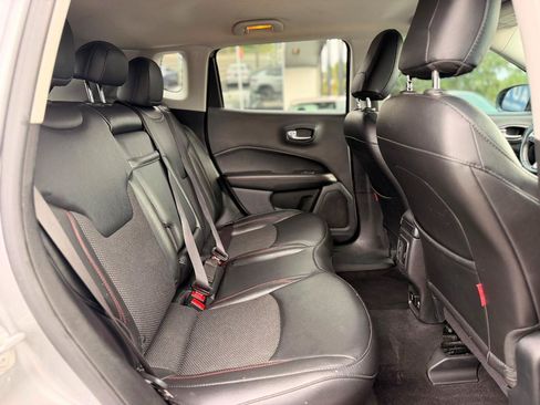 Used 2019 Jeep Compass Trailhawk AWD/4WD image 16
