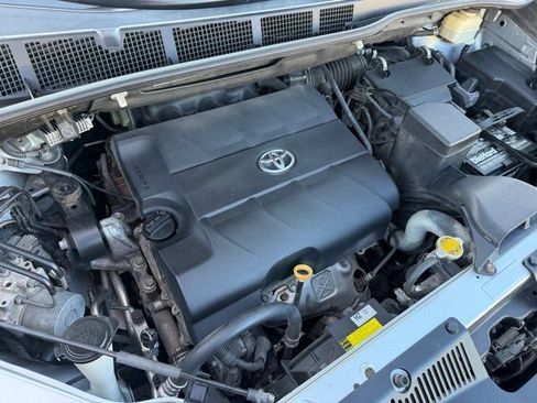 Used 2016 Toyota Sienna XLE Premium AWD/4WD image 31