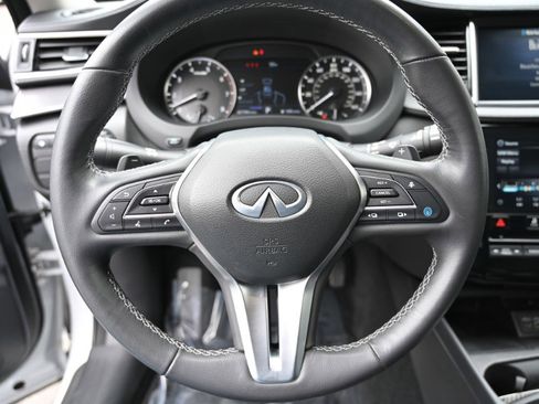 Used 2023 INFINITI QX50 Luxe AWD/4WD image 25
