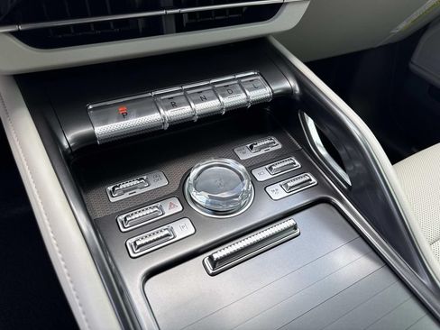 New 2026 Lincoln Nautilus Premier AWD/4WD image 29