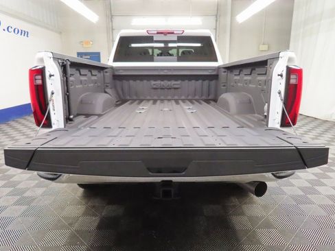 Used 2024 GMC Sierra 2500 SLT w/ SLT Premium Package image 43